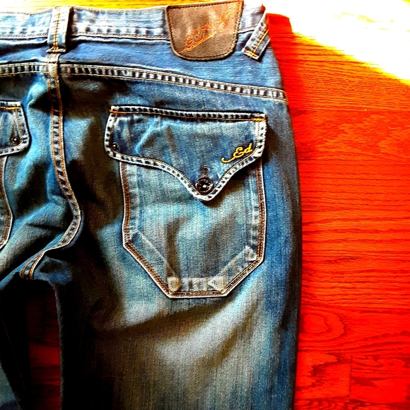 Ed Hardy Jeans Size 36 Distressed Boot Cut Flap - Picture 6 of 13